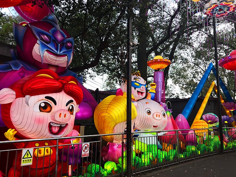 卡通彩灯制作，猪猪侠彩灯，