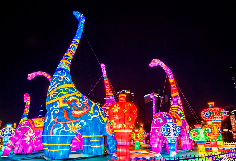 经典灯组，祥龙贺岁，恐龙灯组，自贡彩灯，彩灯设计制作，造型彩灯