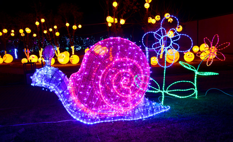 自贡彩灯制作，春节花灯，蜗牛彩灯，自贡彩灯，小品花灯，彩灯设计，传统彩灯定制