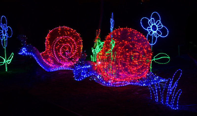 自贡彩灯制作，春节花灯，蜗牛彩灯，自贡彩灯，小品花灯，彩灯设计，传统彩灯定制